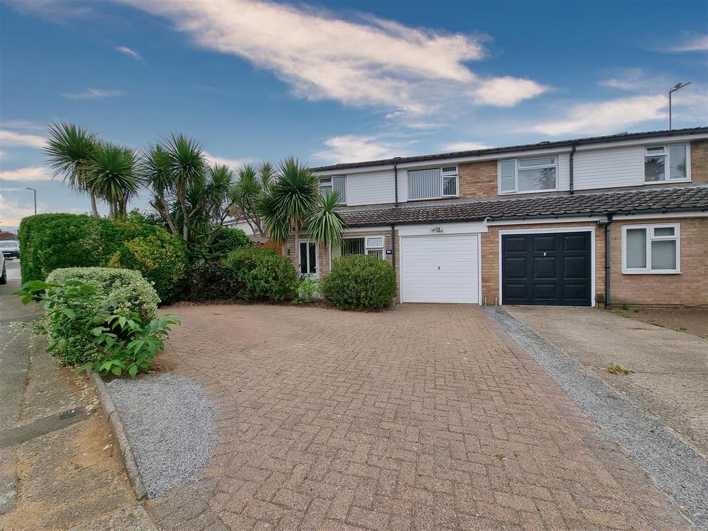 Crescent, Ipswich 3 bed semidetached house £285,000