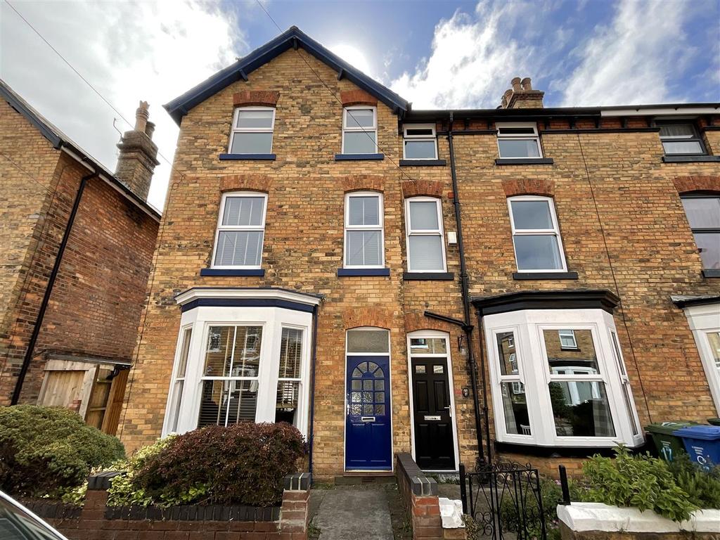 Highfield, Scarborough 3 bed end of terrace house £220,000