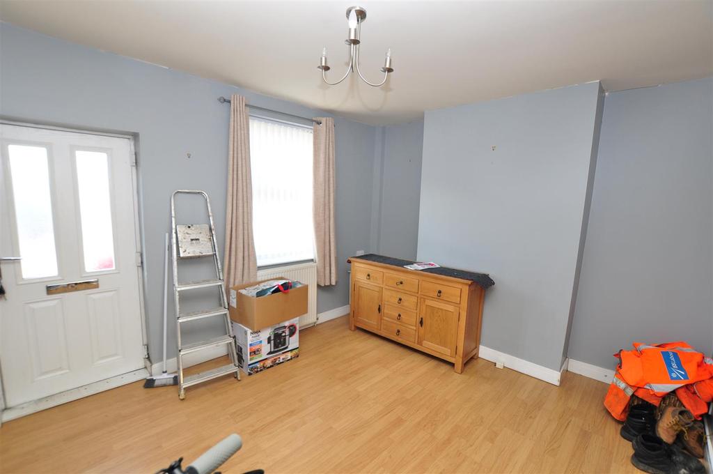 Furlong Lane, Halesowen 3 bed detached house £225,000