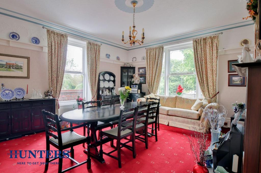 Second Reception Room/Formal Dining Room