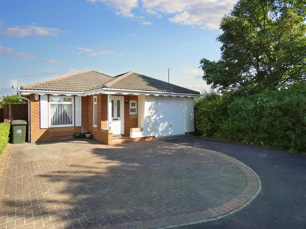 St. Cuthberts Way, Holystone... 2 bed bungalow £250,000