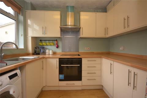 3 bedroom semi-detached house to rent, Coval Avenue, CM1