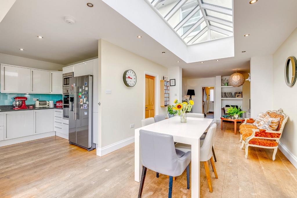 Pondcroft Road, Knebworth, Hertfordshire, SG3 4 bed detached house for