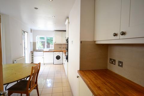 5 bedroom terraced house to rent, Monson Road, London , SE14