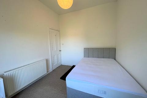 2 bedroom flat to rent, Tarvit Street, Tollcross, Edinburgh, EH3