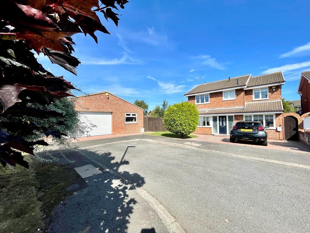 Filey Close, Redcar TS10 4 bed detached house for sale £445,000