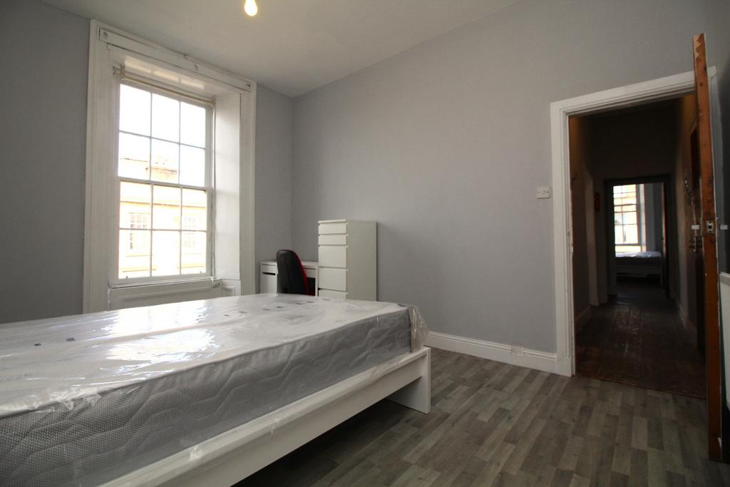Corunna Street, Finnieston, Glasgow, G3 3 bed flat £1,650 pcm (£381 pw)
