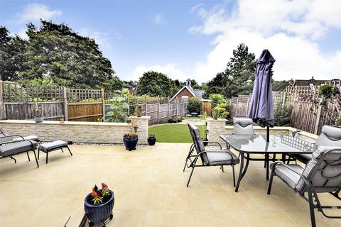 undefined, Chingford Avenue, Hampshire GU14