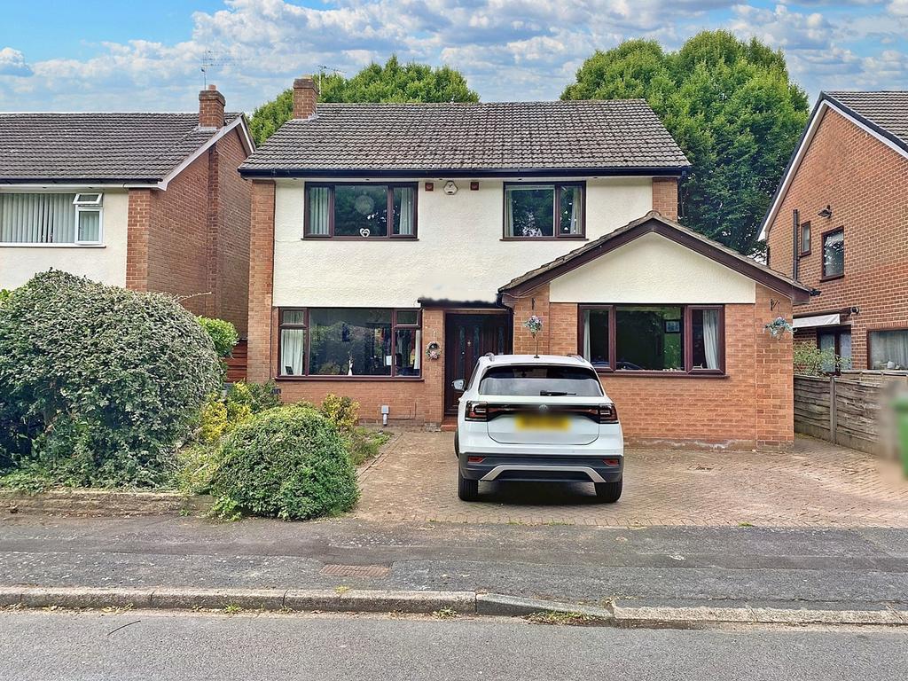 Lychgate, Higher Walton, Warrington, WA4 4 bed detached house £375,000