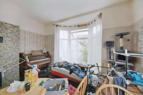 5 bedroom end of terrace house for sale - Parkhouse Street, Stoke-on-Trent, ST1