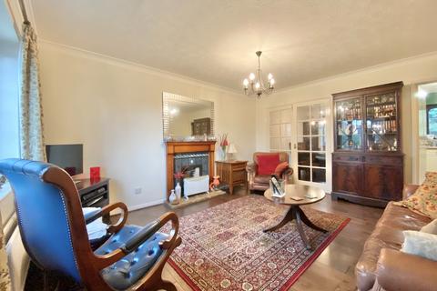 4 bedroom detached house for sale, Birmingham Close, Grantham, NG31