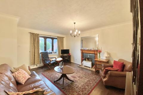 21 Birmingham Close, Grantham, NG31 8SD