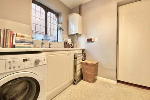 21 Birmingham Close, Grantham, NG31 8SD