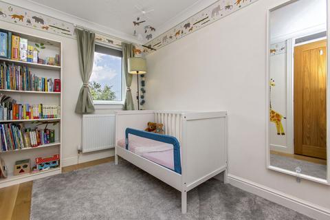 17 Buckstone Shaw, Edinburgh, EH10 6XP