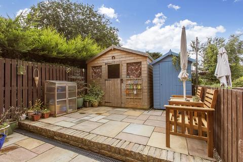 17 Buckstone Shaw, Edinburgh, EH10 6XP