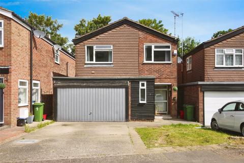 4 bedroom detached house for sale, Willowdene Court, Brentwood, Essex, CM14