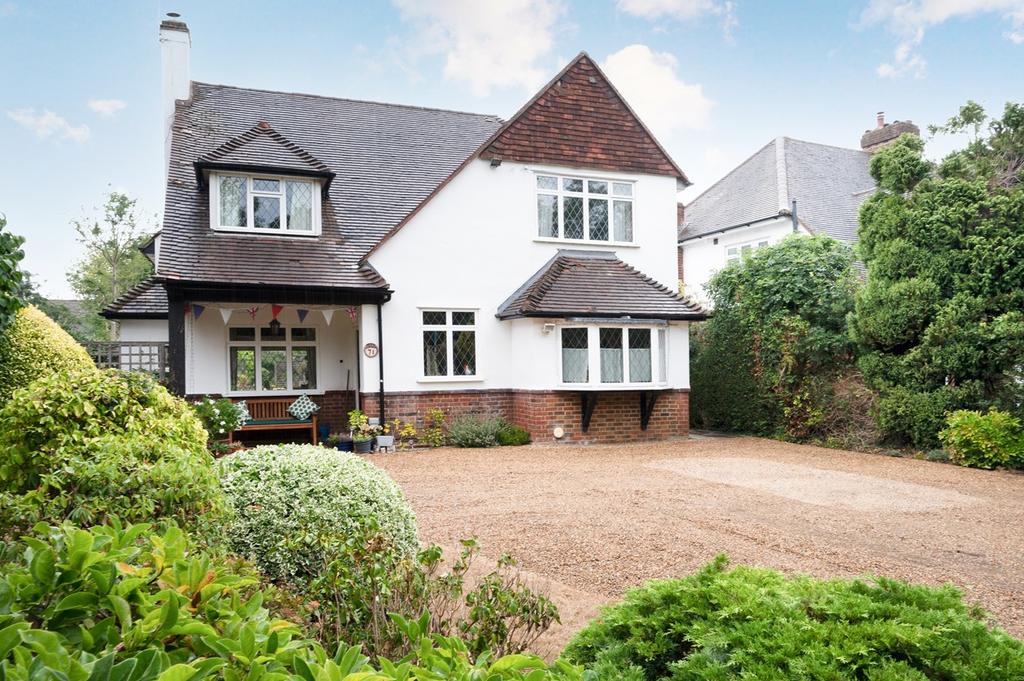 Rydens Road, WALTONONTHAMES, KT12 4 bed detached house £1,225,000