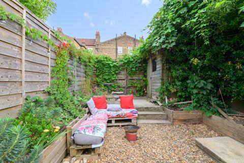 192 Livingstone Road, Thornton Heath, CR7 8JW
