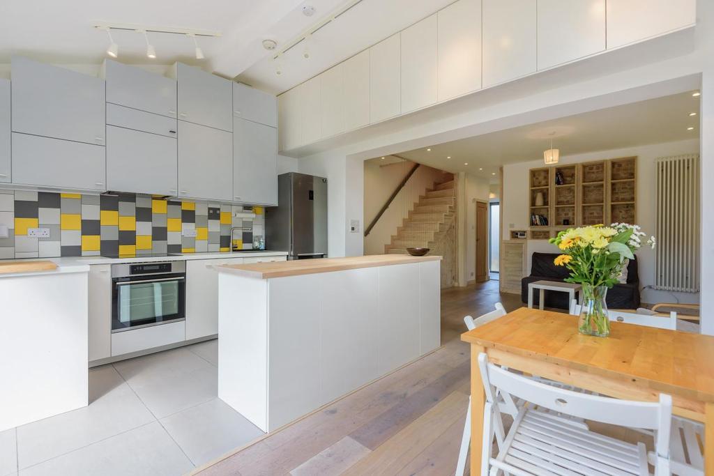 Glenfarg Road, Catford 3 bed terraced house £600,000