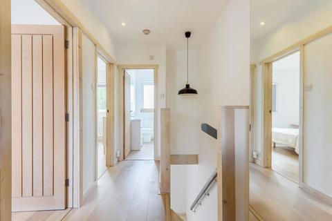 8 Glenfarg Road, London, SE6 1XH