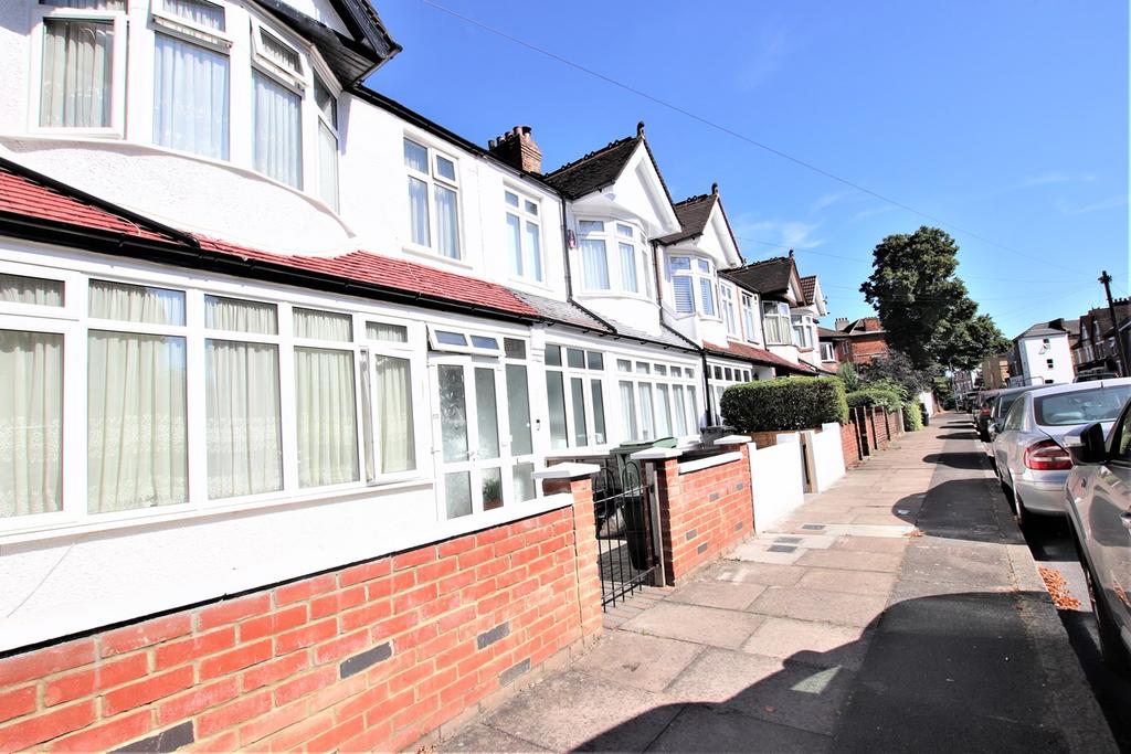 Selby Road, London, SE20 3 bed terraced house £2,000 pcm (£462 pw)