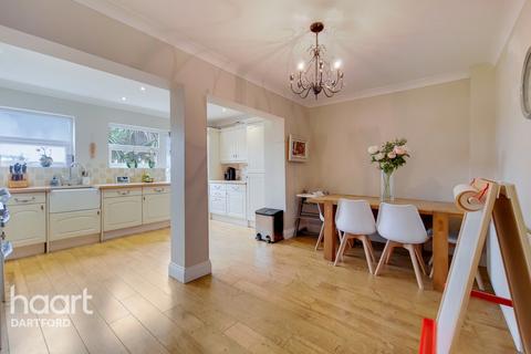57 Priory Close, Dartford, DA1 2JF