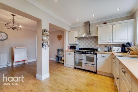 57 Priory Close, Dartford, DA1 2JF
