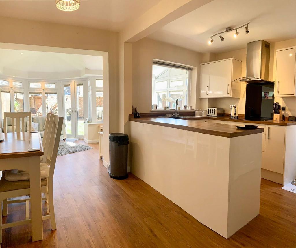 Kitchen/dining room