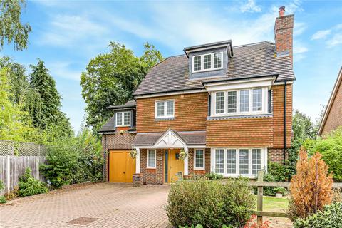 6 bedroom detached house to rent, West Hill Gardens, West Hill, Oxted, Surrey, RH8