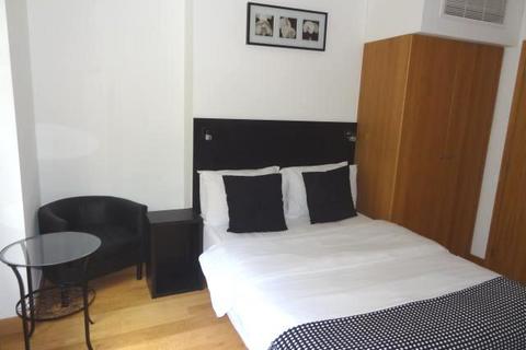 undefined, Cartwright Gardens, Bloomsbury, London, WC1H