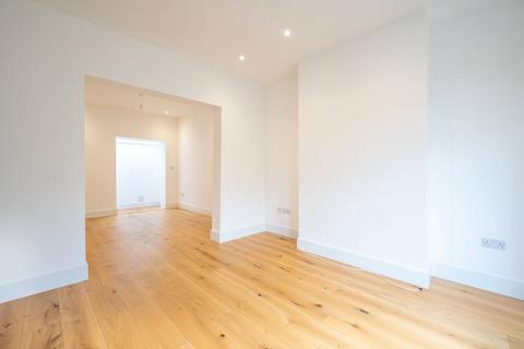 4 bedroom end of terrace house for sale - FOREST LANE, Maryland, London, E15