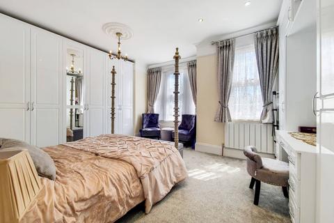 6 bedroom semi-detached house for sale - Madeira Road, Streatham, London, SW16