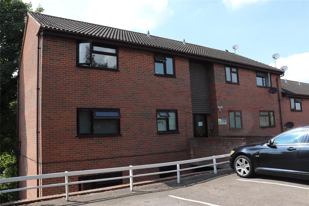 West View Court, Mounts Road... 1 bed apartment £825 pcm (£190 pw)