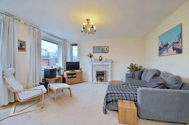 Boileau Road, North Barnes 3 bed apartment £675,000