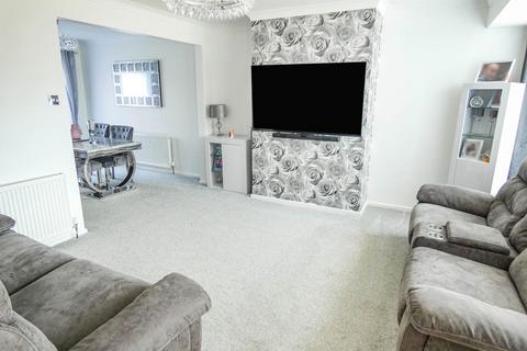 3 bedroom semi-detached house for sale - Woodhorn Drive, Choppington, Northumberland, NE62 5ES