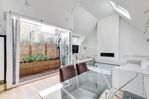 2 bedroom terraced house to rent, Highgate West Hill, Highgate Village, N6