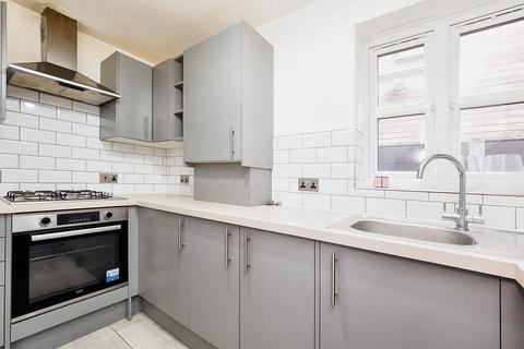 2 bedroom apartment for sale, Templar Court, Romford, RM7