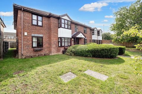 2 bedroom apartment for sale, Templar Court, Romford, RM7