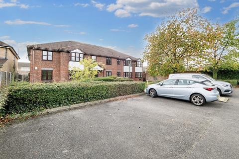 2 bedroom apartment for sale, Templar Court, Romford, RM7