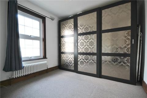 2 bedroom semi-detached house for sale - Alexandra Road, Addlestone, Surrey, KT15