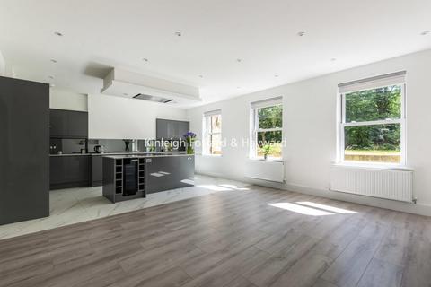 Flat 1a, 48 Yester Road, Chislehurst, BR7 5HR