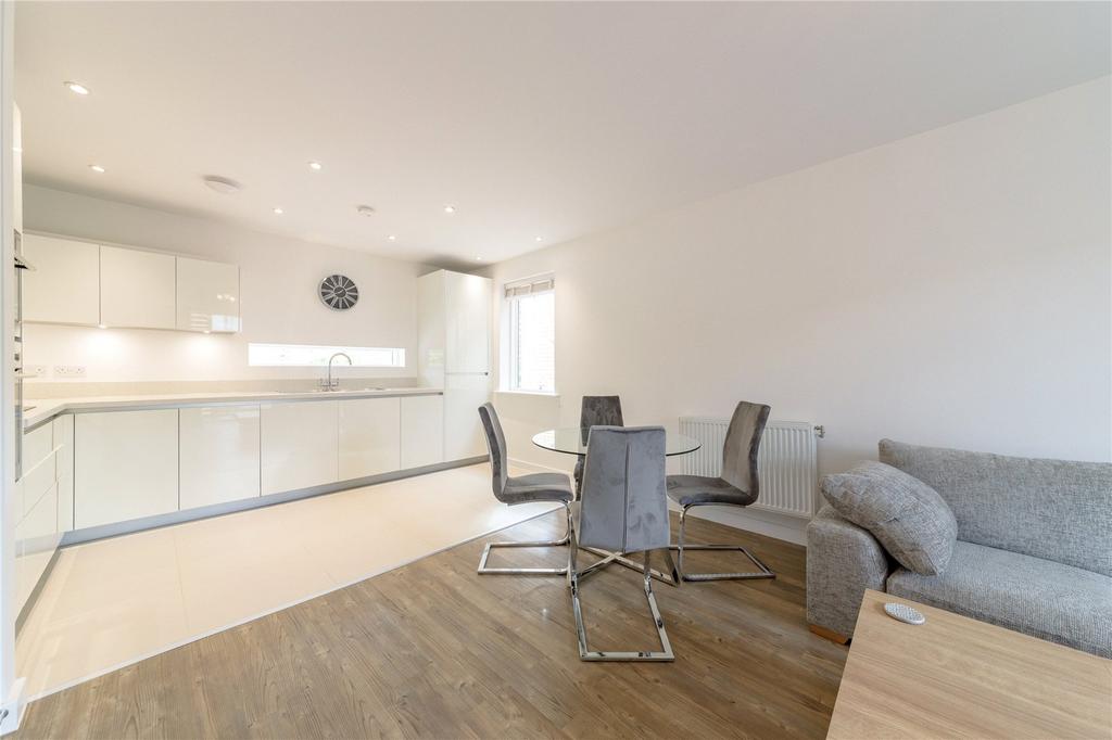Apartment in Cambridge - View 3