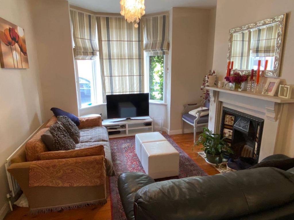 Oliver Street, Poets Corner, Northampton NN2 7JH 2 bed terraced house