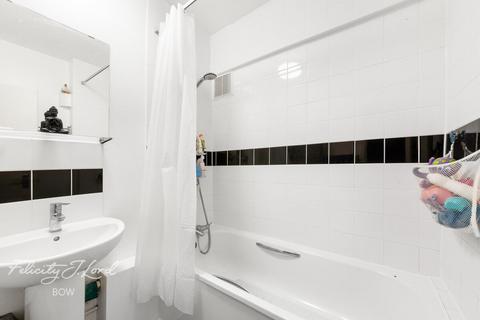 Flat 50, Johnson House Roberta Street, London, E2 6AN
