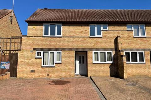 4 bedroom semi-detached house to rent, Gramwell, Shenley Church End