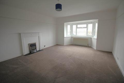 3 bedroom flat to rent, Southside, Weston Super Mare