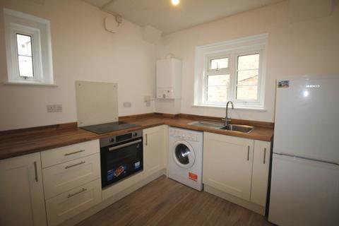 3 bedroom flat to rent, Southside, Weston Super Mare