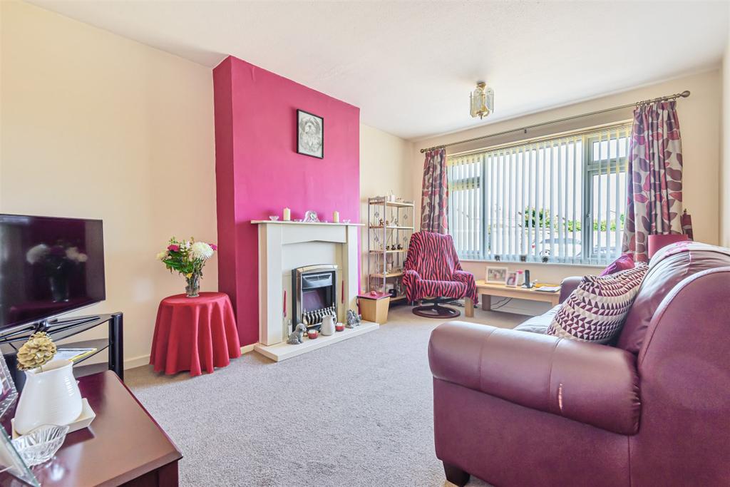 Marine Drive, Selsey, PO20 2 bed bungalow £310,000