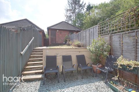 2 Blair Close, Stevenage, SG2 8DE