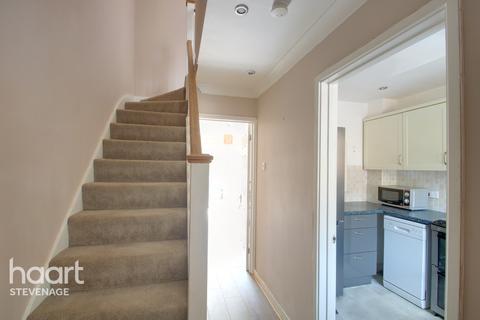 2 Blair Close, Stevenage, SG2 8DE